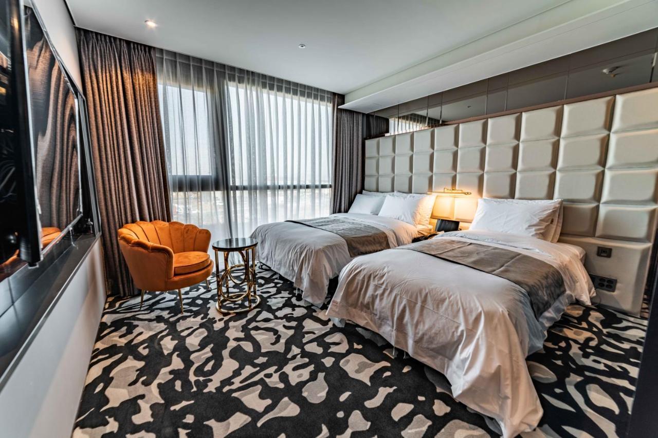 Best Louis Hamilton Hotel West Busan Exteriör bild