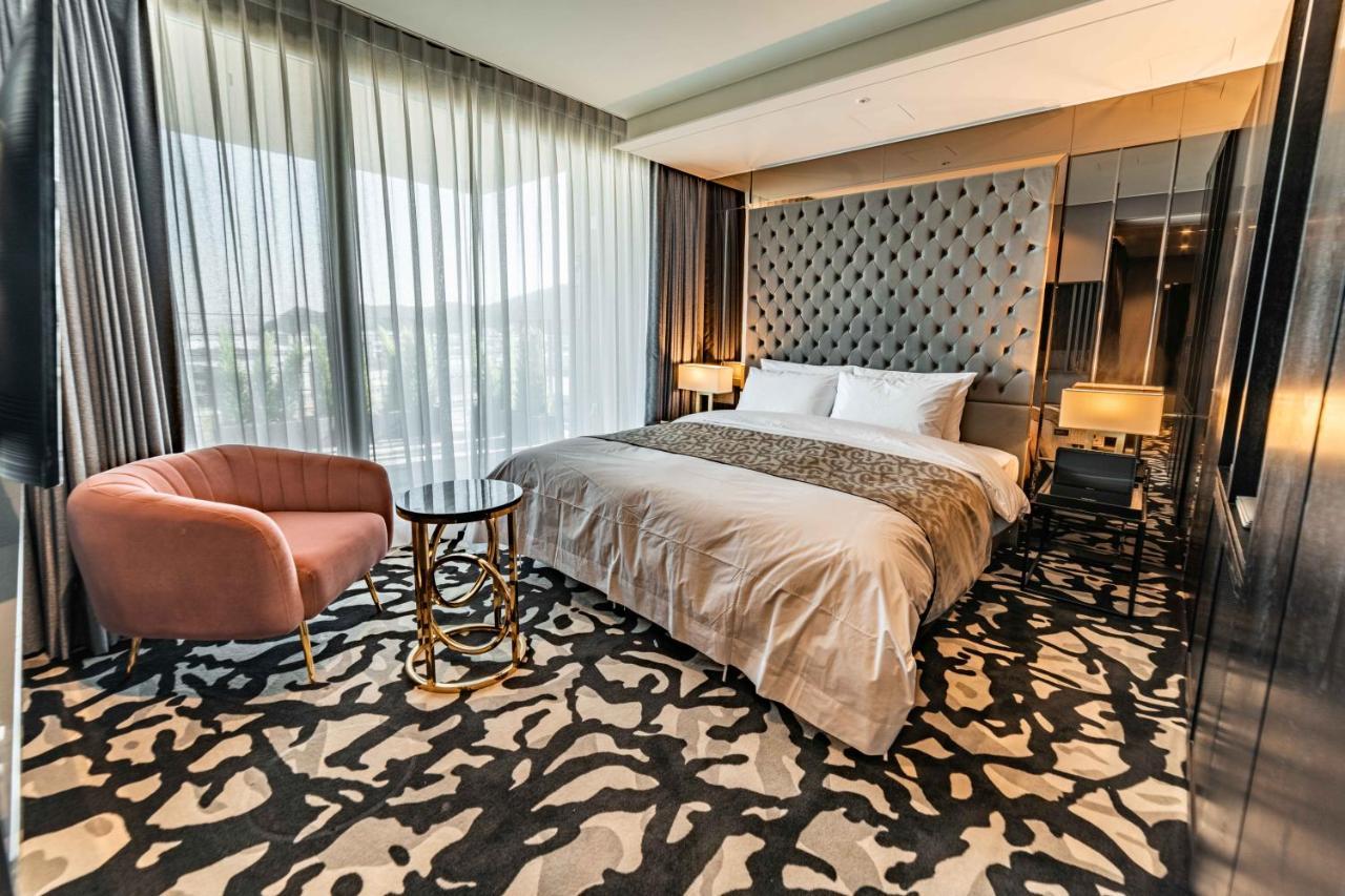 Best Louis Hamilton Hotel West Busan Exteriör bild
